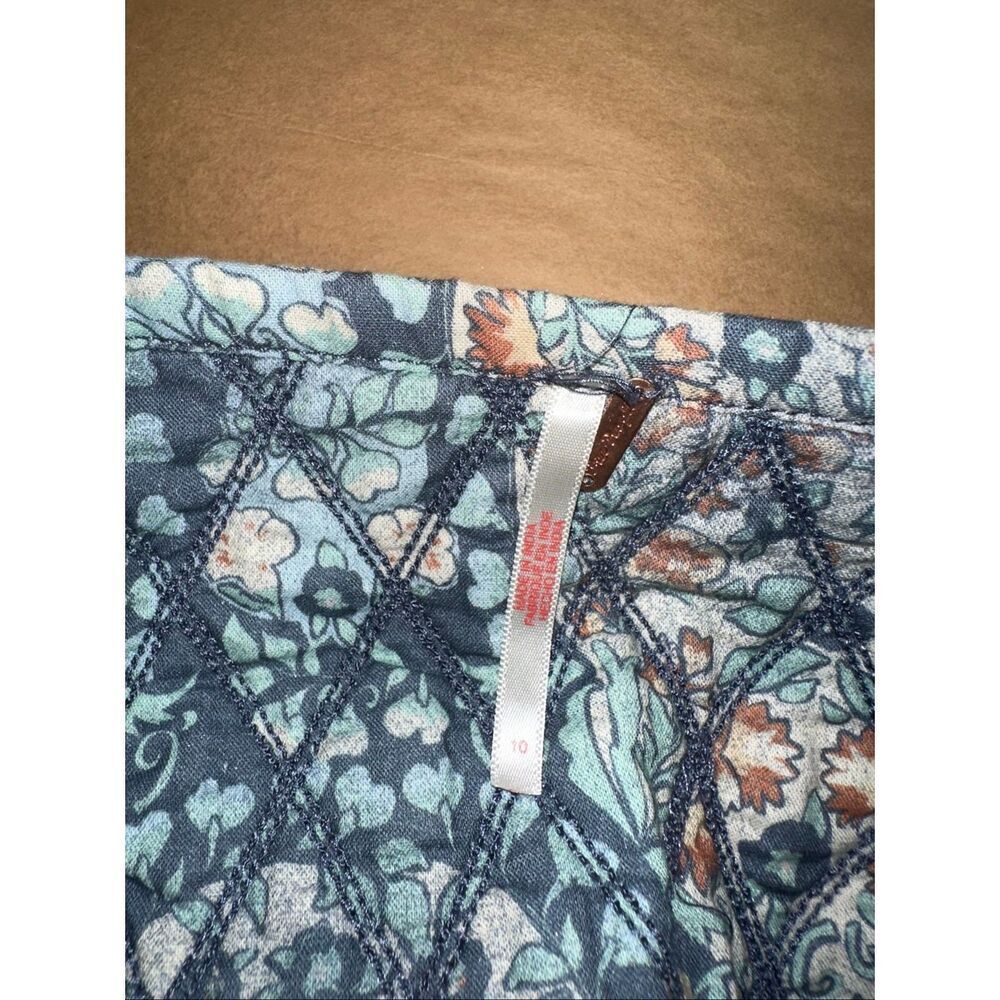 Free People Size 10 Darla Quilted Mini Skirt Blue Floral Cotton Pockets - Picture 6 of 9